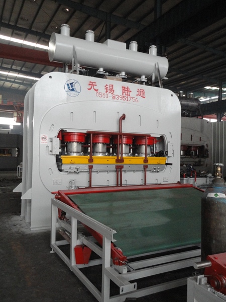 雙貼面熱壓機(jī)(1200T-1600T) 4*8尺、4*9尺、5*8尺
